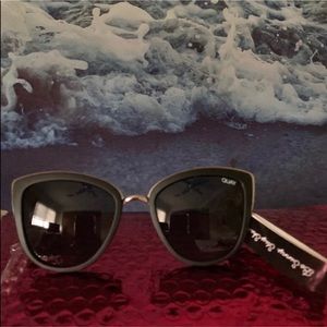 QUAY my girl cat-eye sunglasses with case